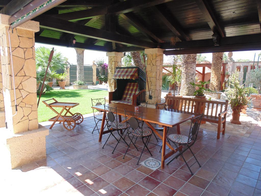 Casa Vacanze Villa Flumini Flumini di Quartu Exteriör bild